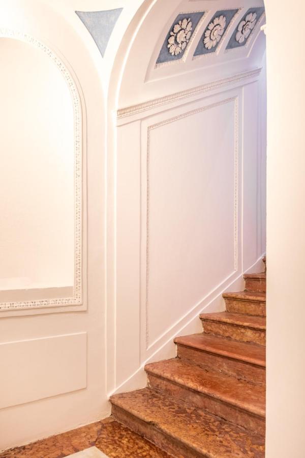 Moncada Suites & Apartments Παλέρμο Εξωτερικό φωτογραφία